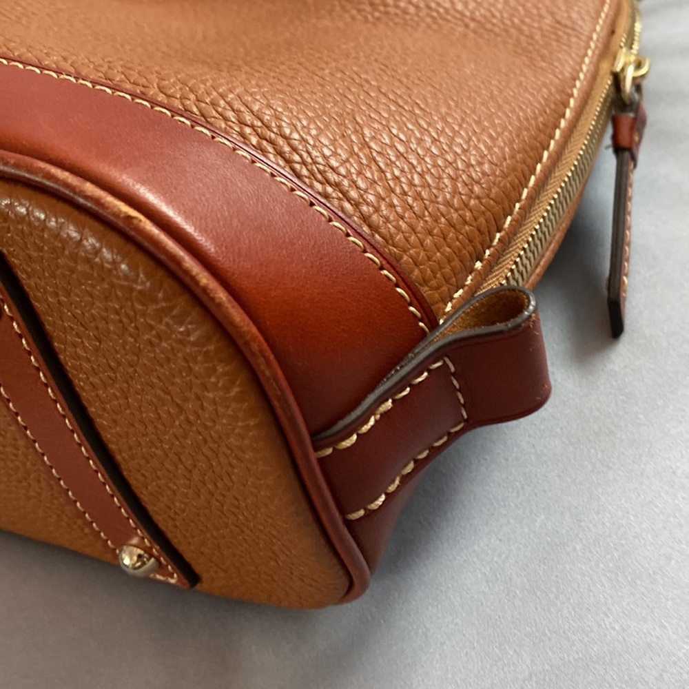 EUC Dooney and Bourke style R343 cognac/saddle brown satchel hand bag - Picture 6 of 13
